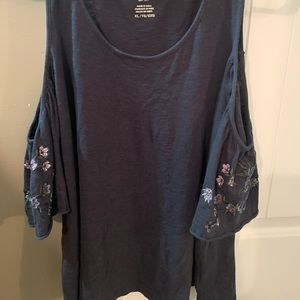 american eagle open shoulder shirt
